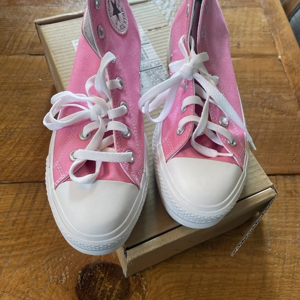 WOMANS SNEAKERS 6.5 BUNDLE - Picture 3 of 3